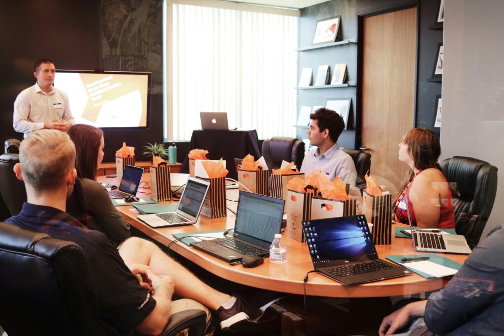 How a Contractor SEO Company Improves Local Leads